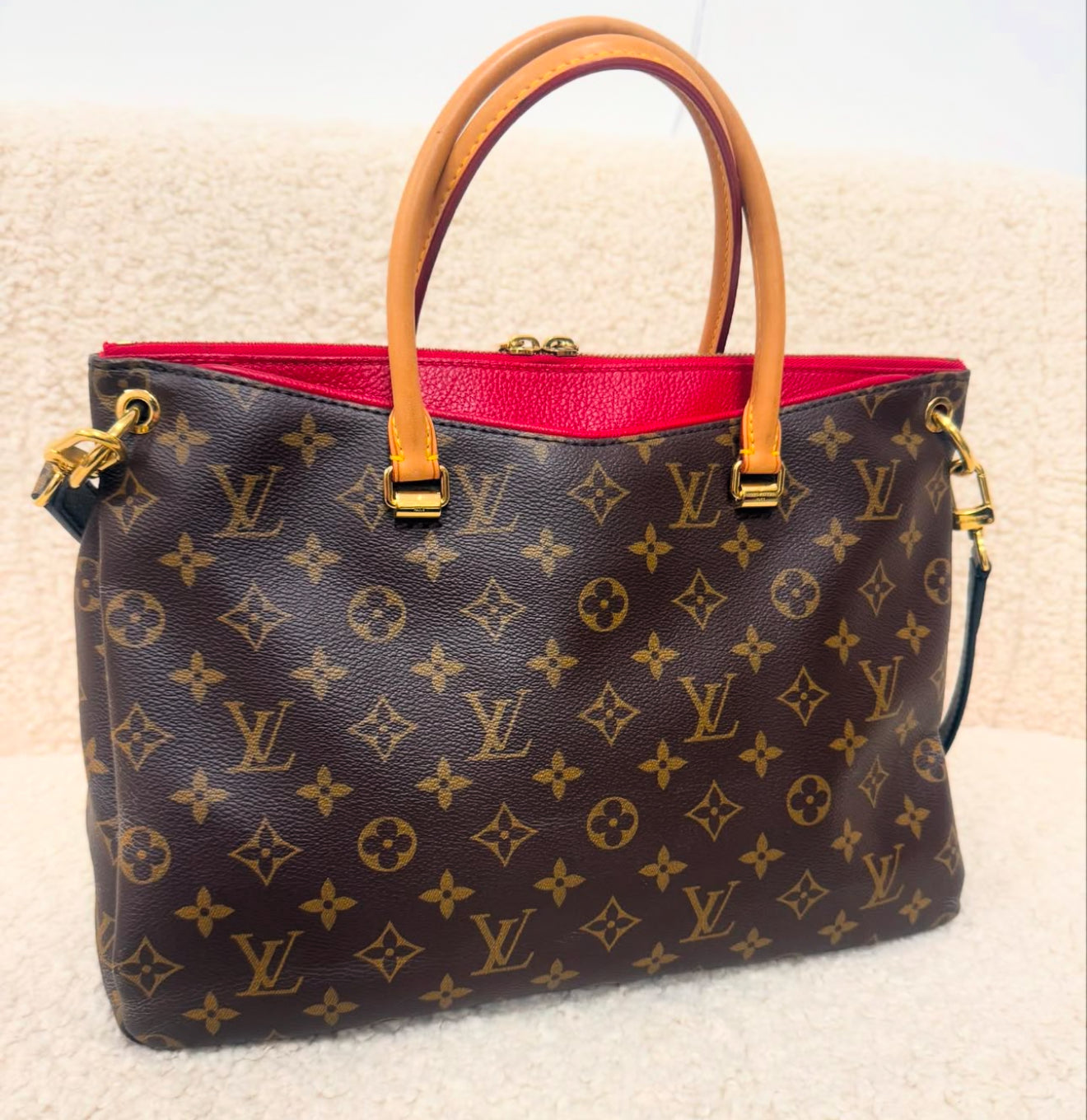Louis Vuitton Pallas MM