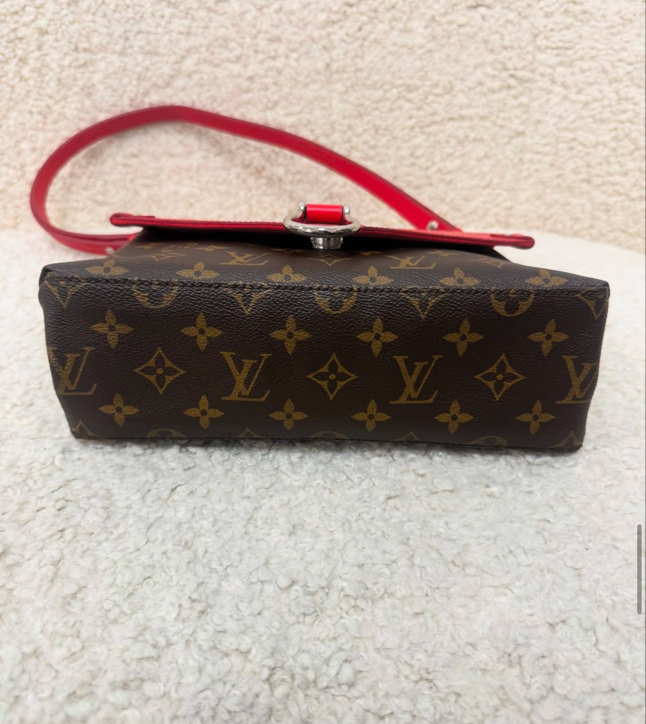 Louis Vuitton Saint Michel