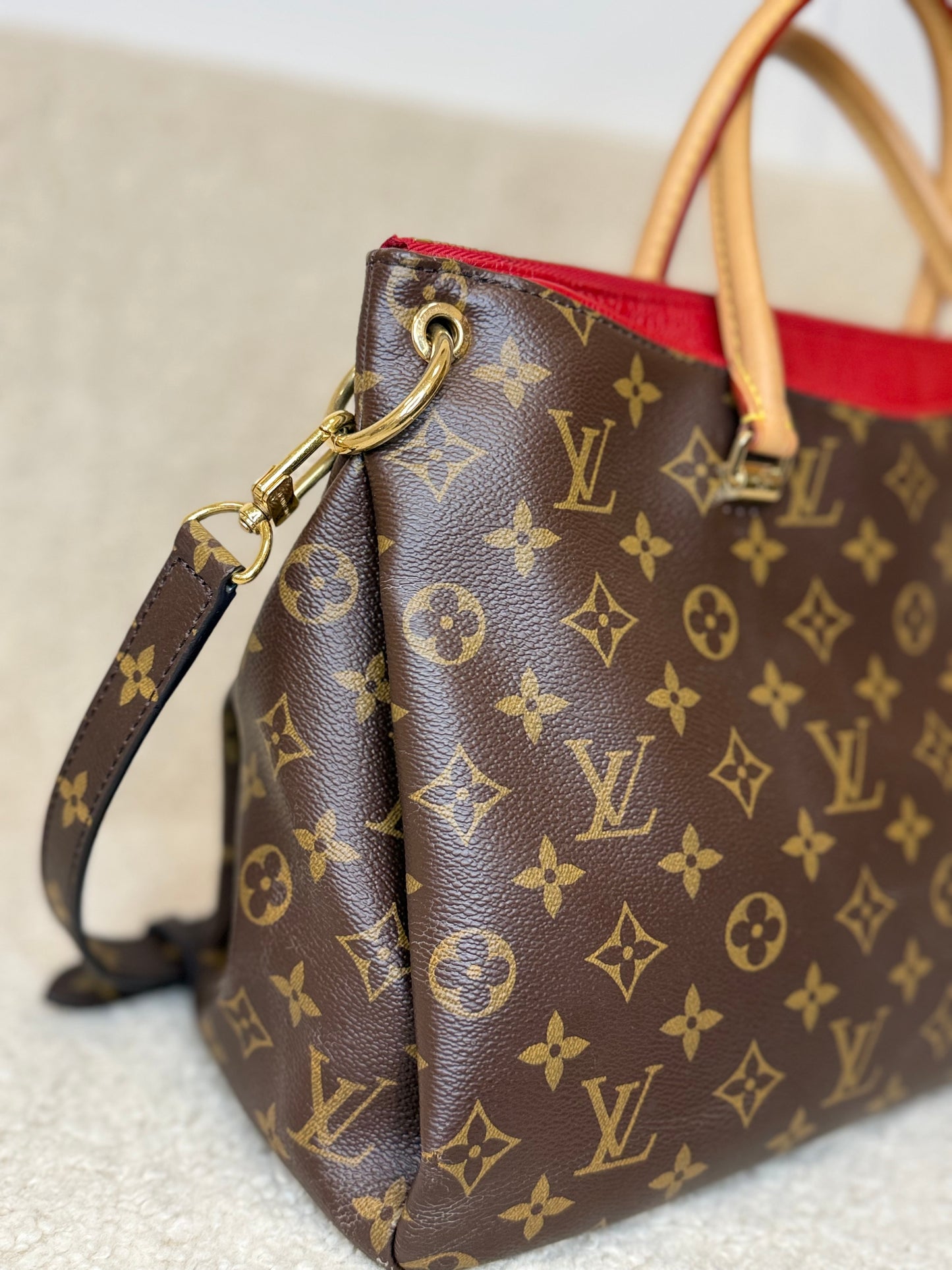 Louis Vuitton Pallas MM