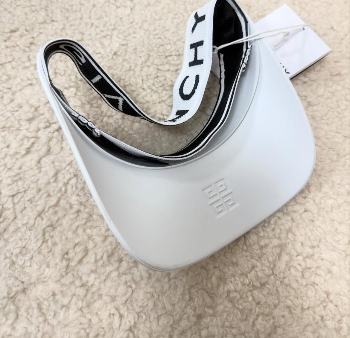 Visiera Givenchy