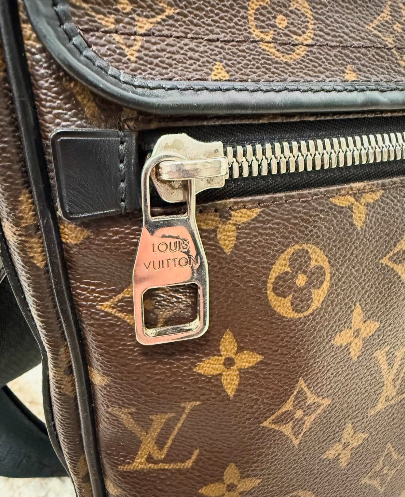 Tracolla Louis Vuitton Macassar MM