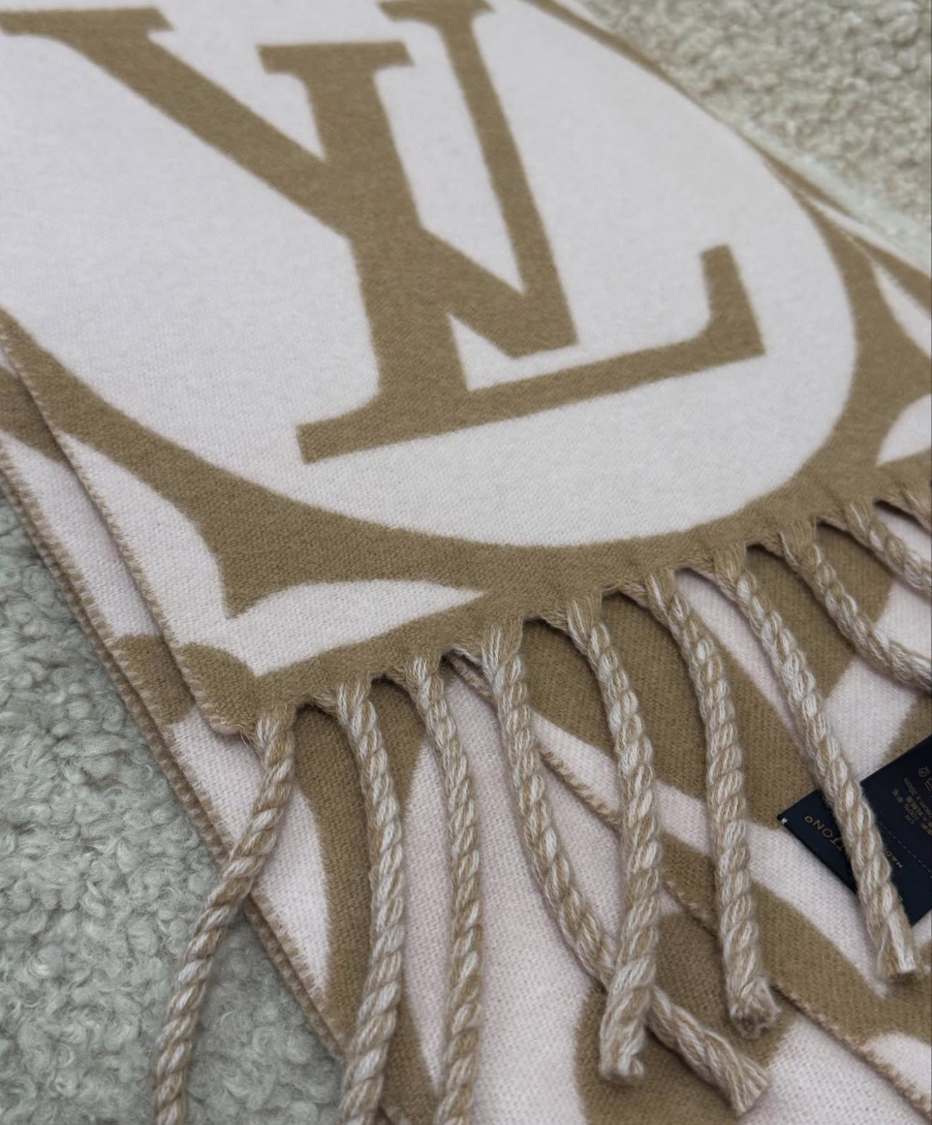 Louis Vuitton Medallion sciarpa
