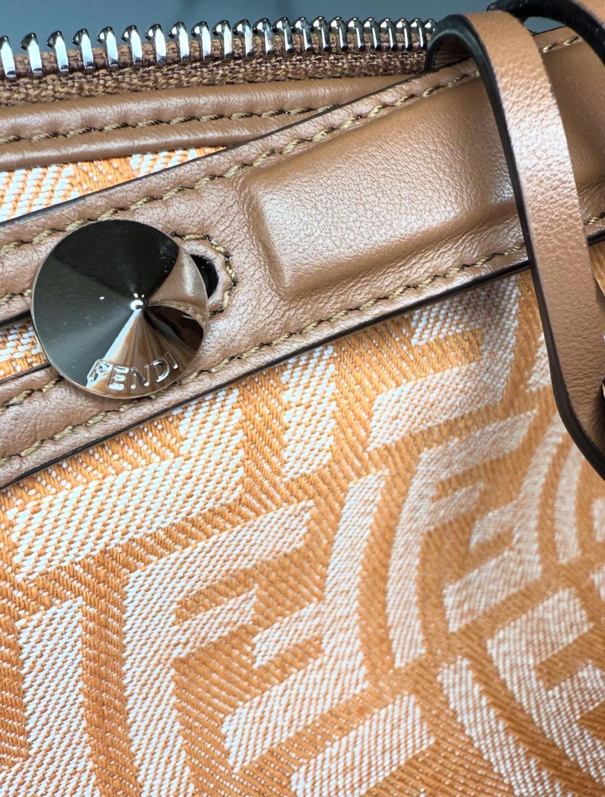 Bauletto Fendi