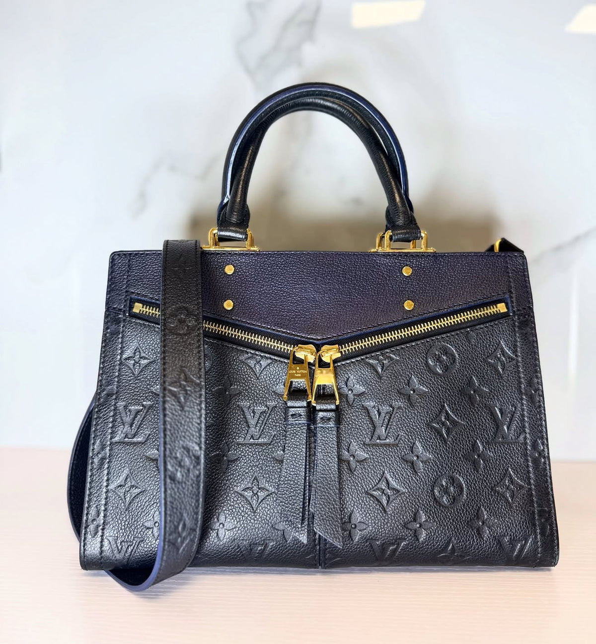 Louis Vuitton Sully