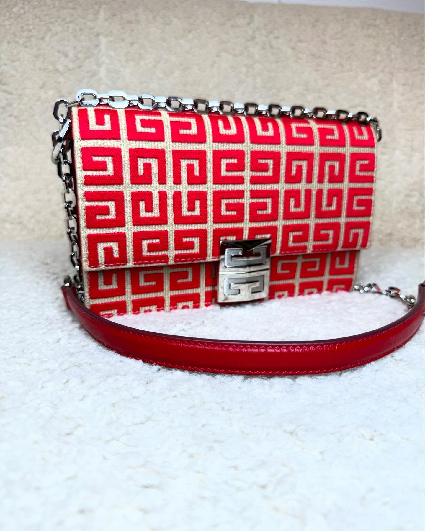 Givenchy pochette 4G