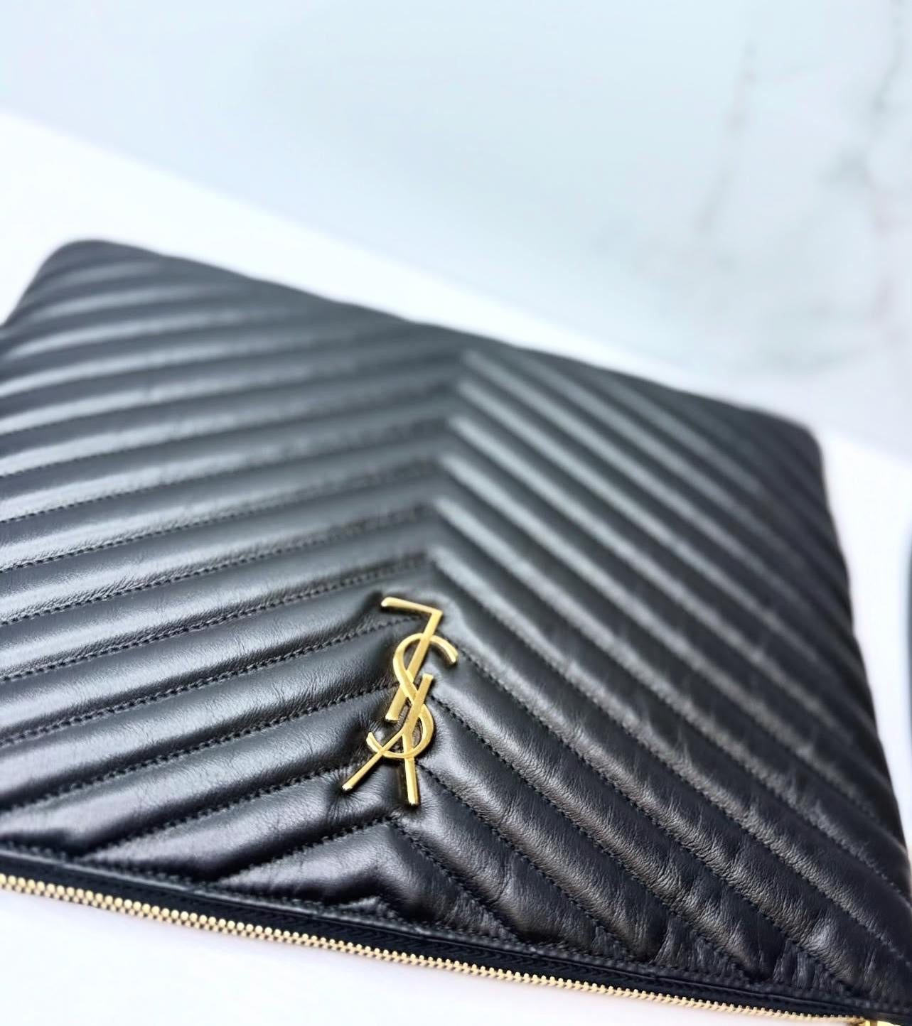 Pochette Saint Laurent