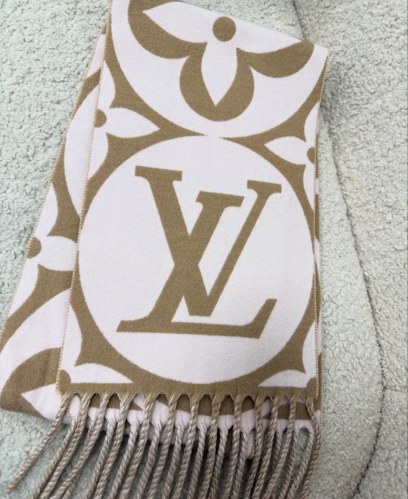 Louis Vuitton Medallion sciarpa