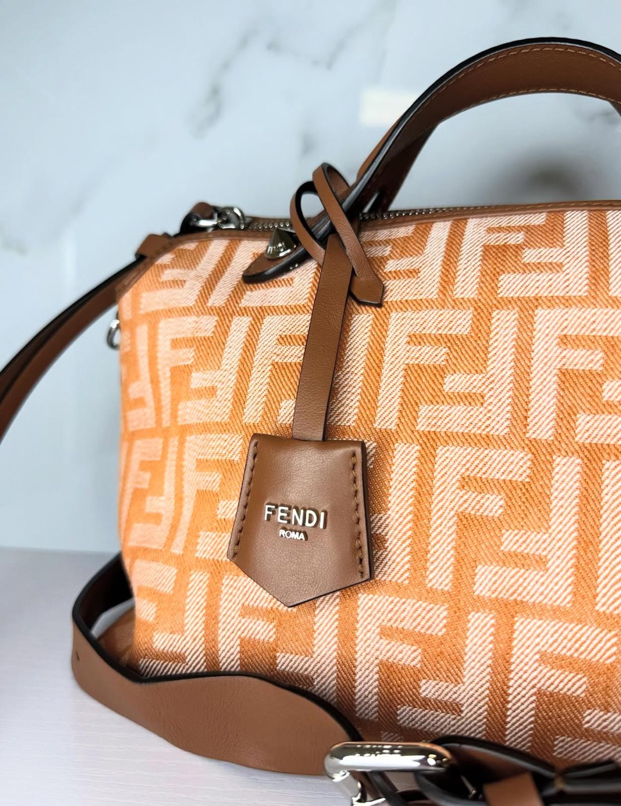 Bauletto Fendi