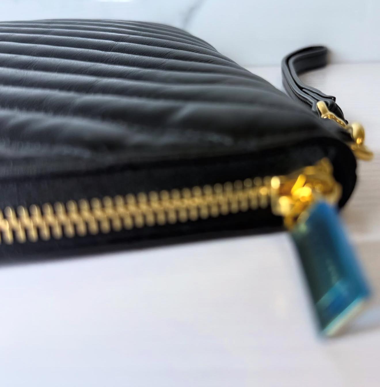 Pochette Saint Laurent