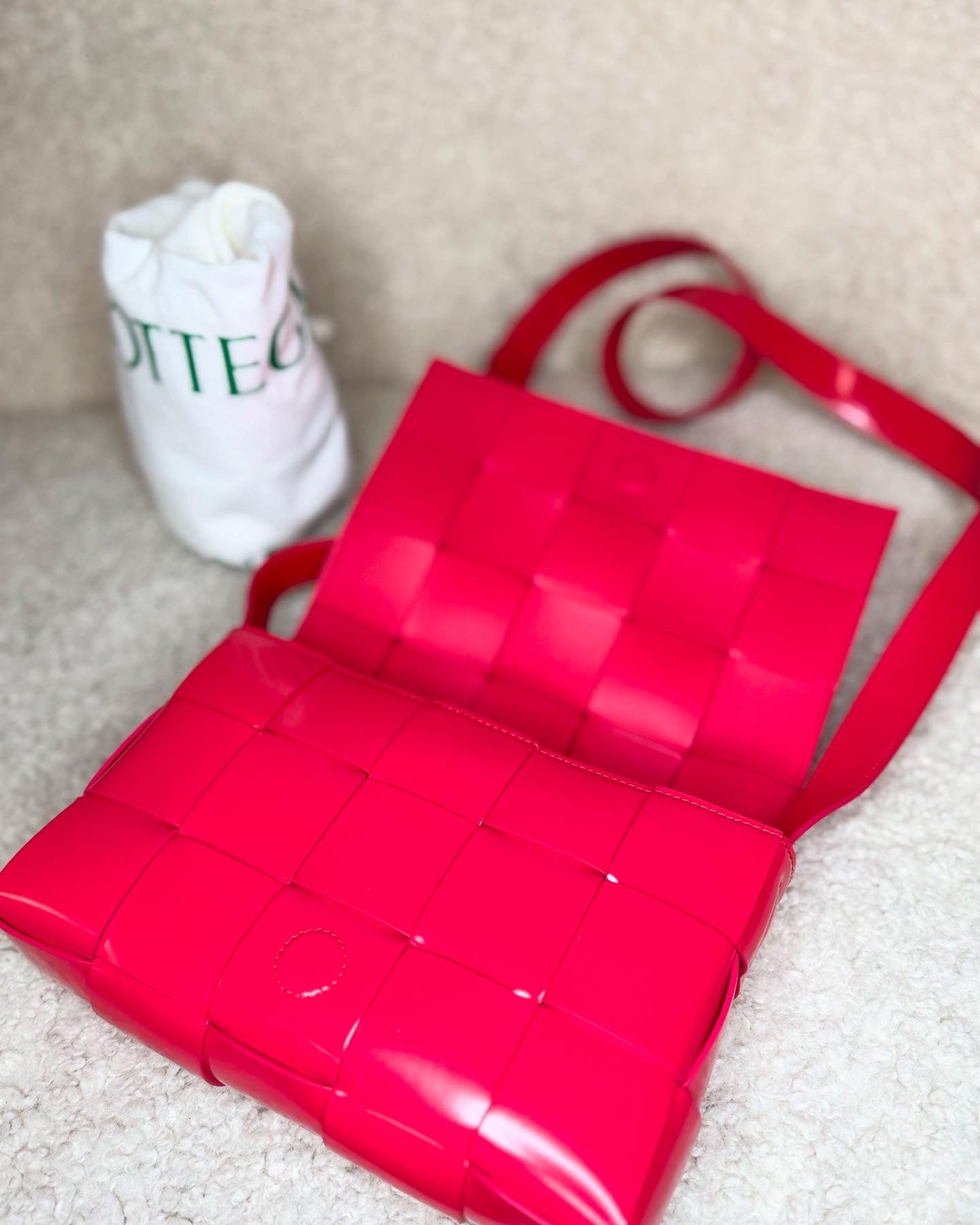 Bottega Veneta Cassette Plain In