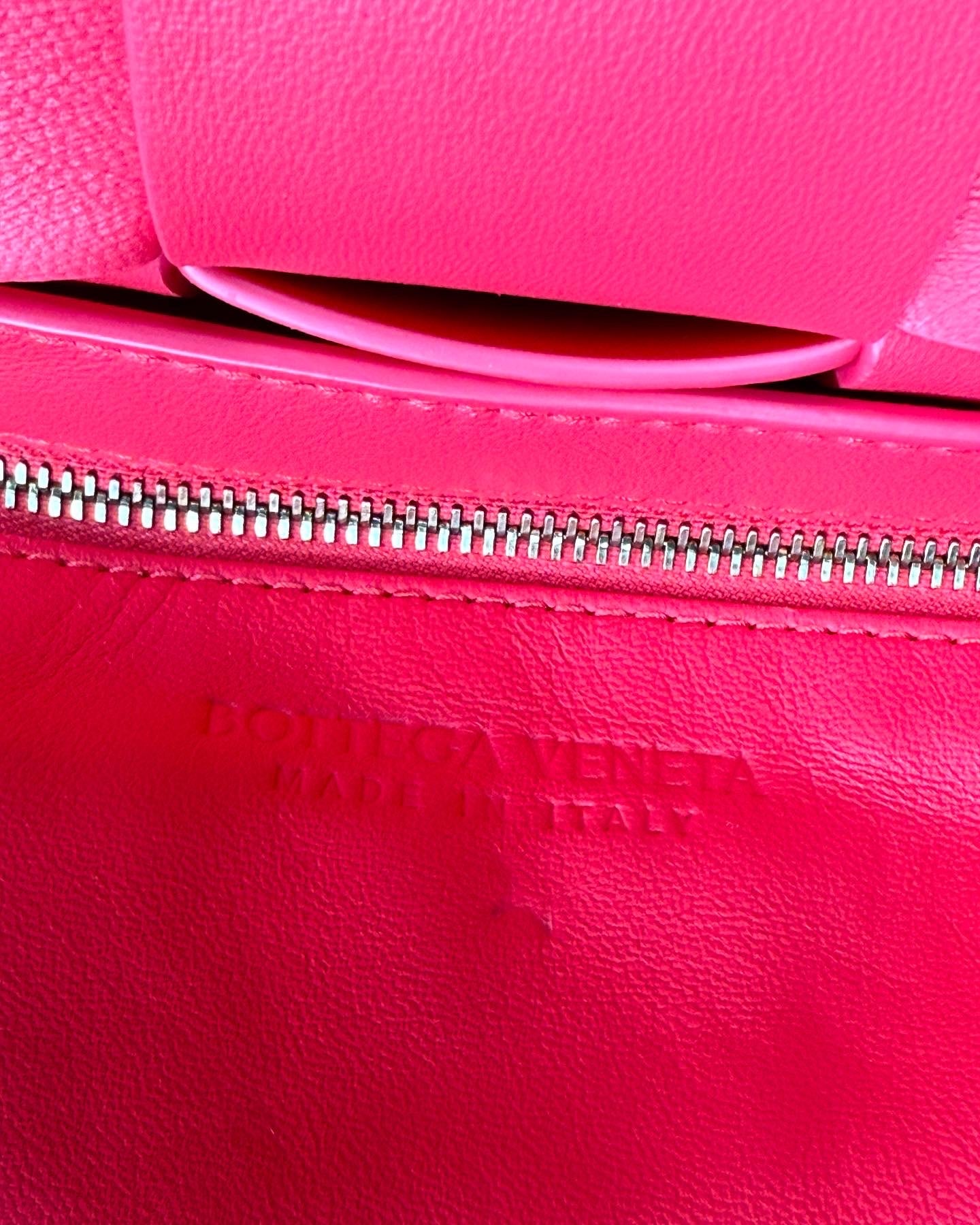 Bottega Veneta Cassette Plain In