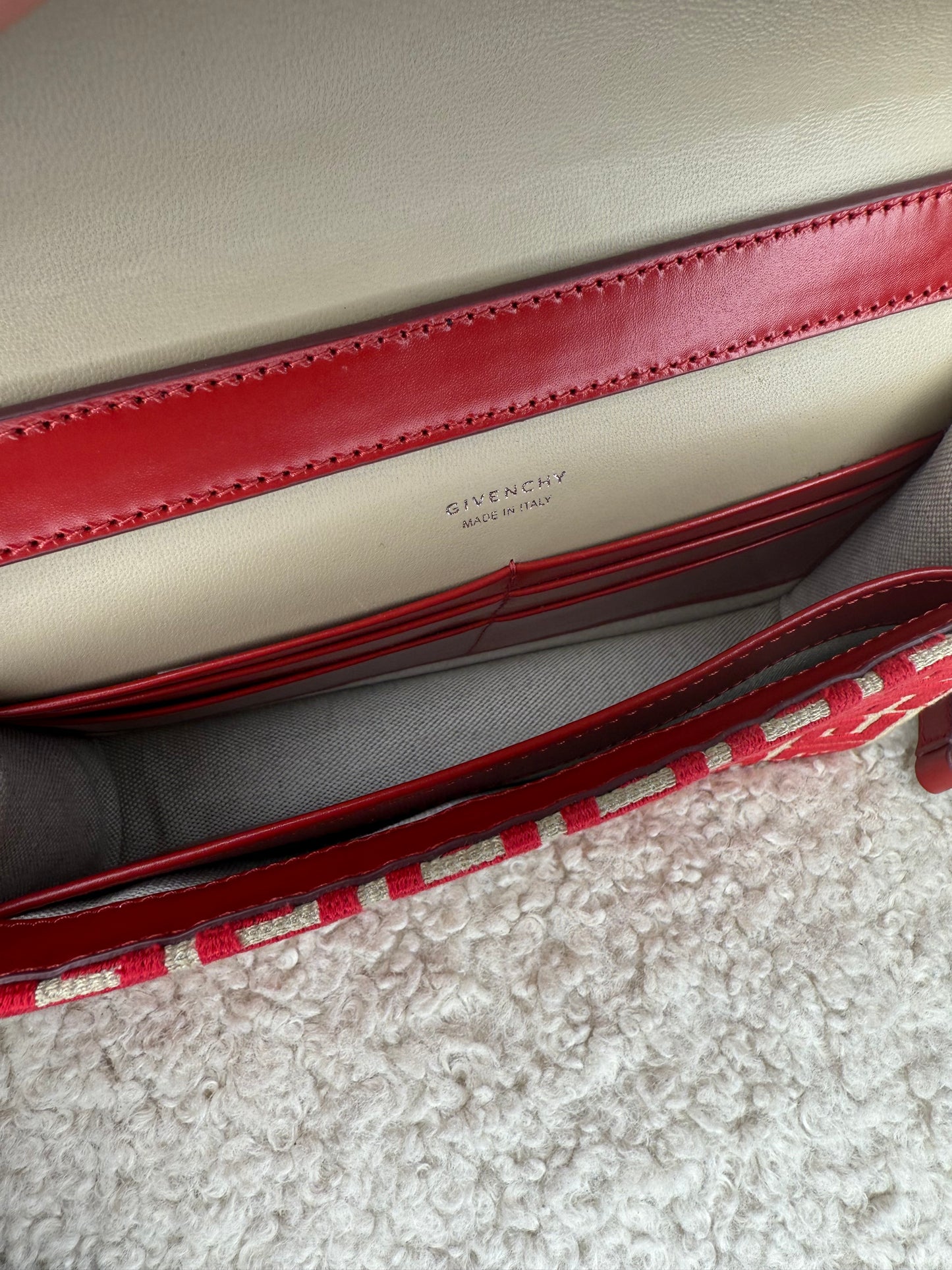 Givenchy pochette 4G