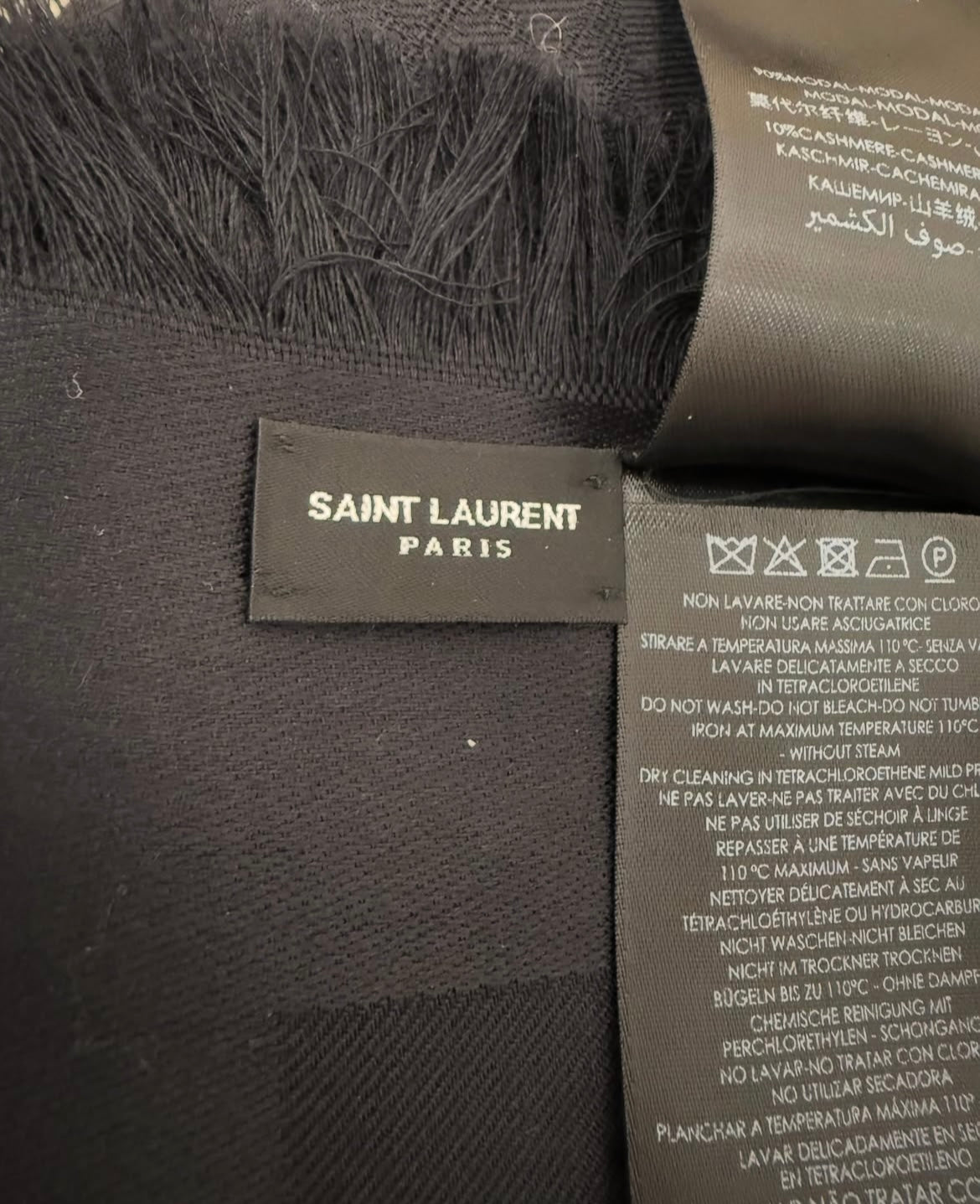 Stola Saint Laurent