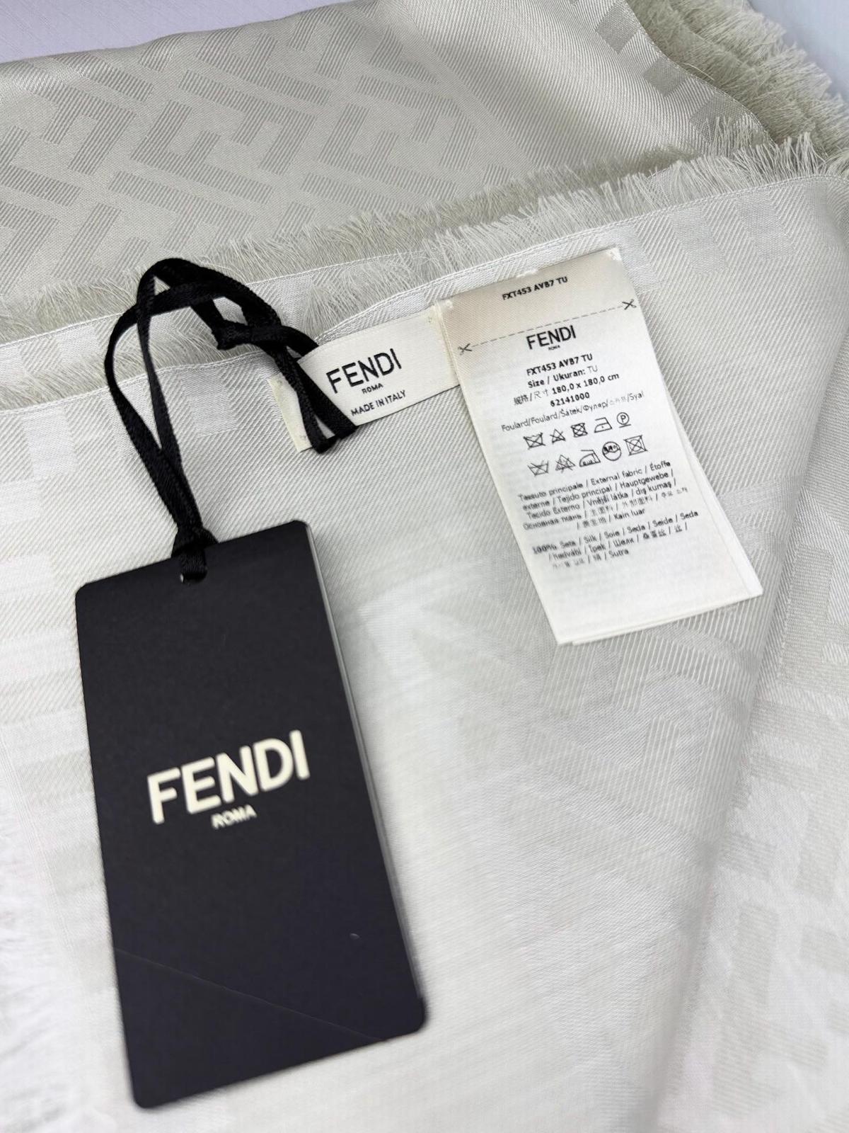 Scialle Fendi